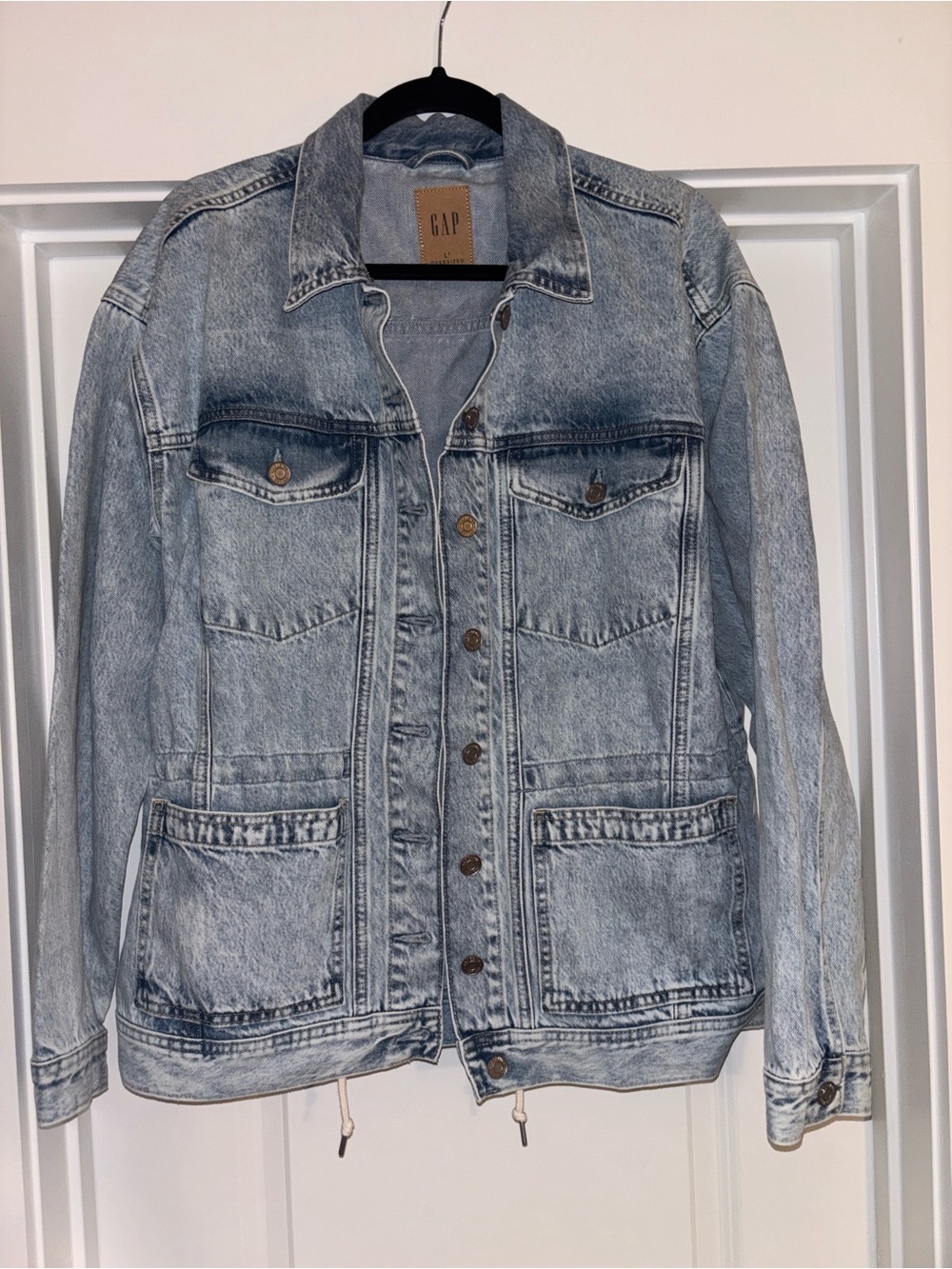 GAP Women’s TALL Ligh Wash Denim Jacket